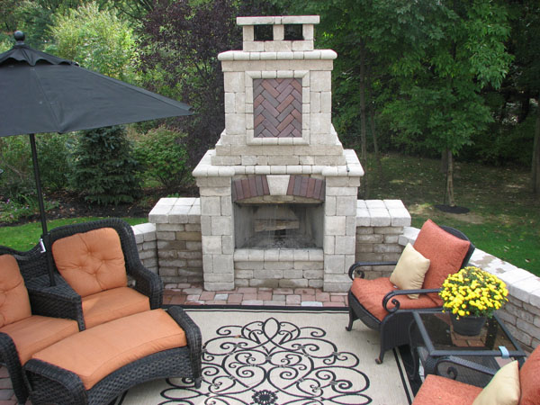 Outdoor Fireplace with Raised Patio